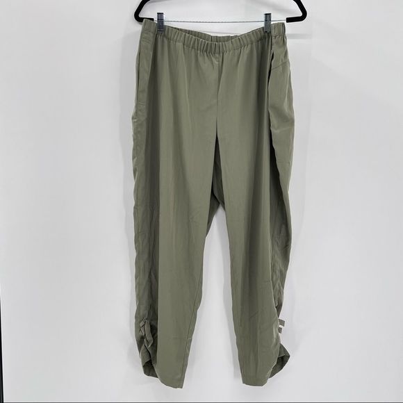 Chico’s Silky Pants with Drawstrings at Ankle sz 2.5 | 14 | L {dd} - Picture 1 of 7